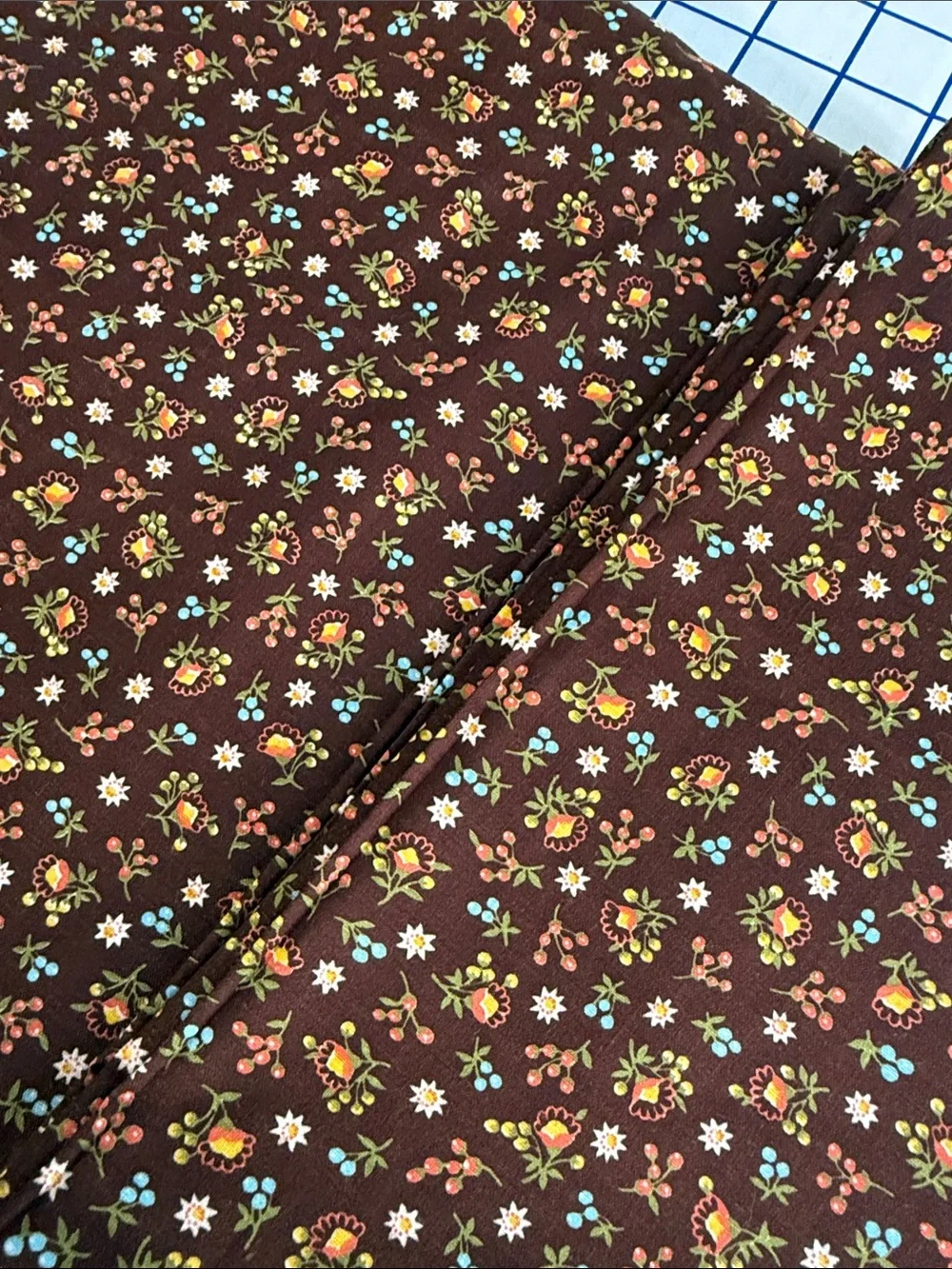 Vintage 1970s Brown Calico Floral Cotton Fabric 3 Yards x 42” Tiny Folk Print
